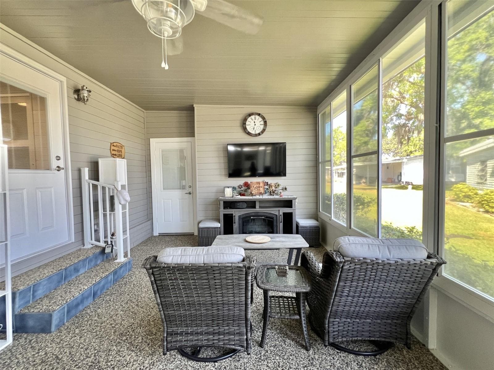 Mobile Home at 207 HAWTHORNE BLVD, LEESBURG, photo 51 of 71