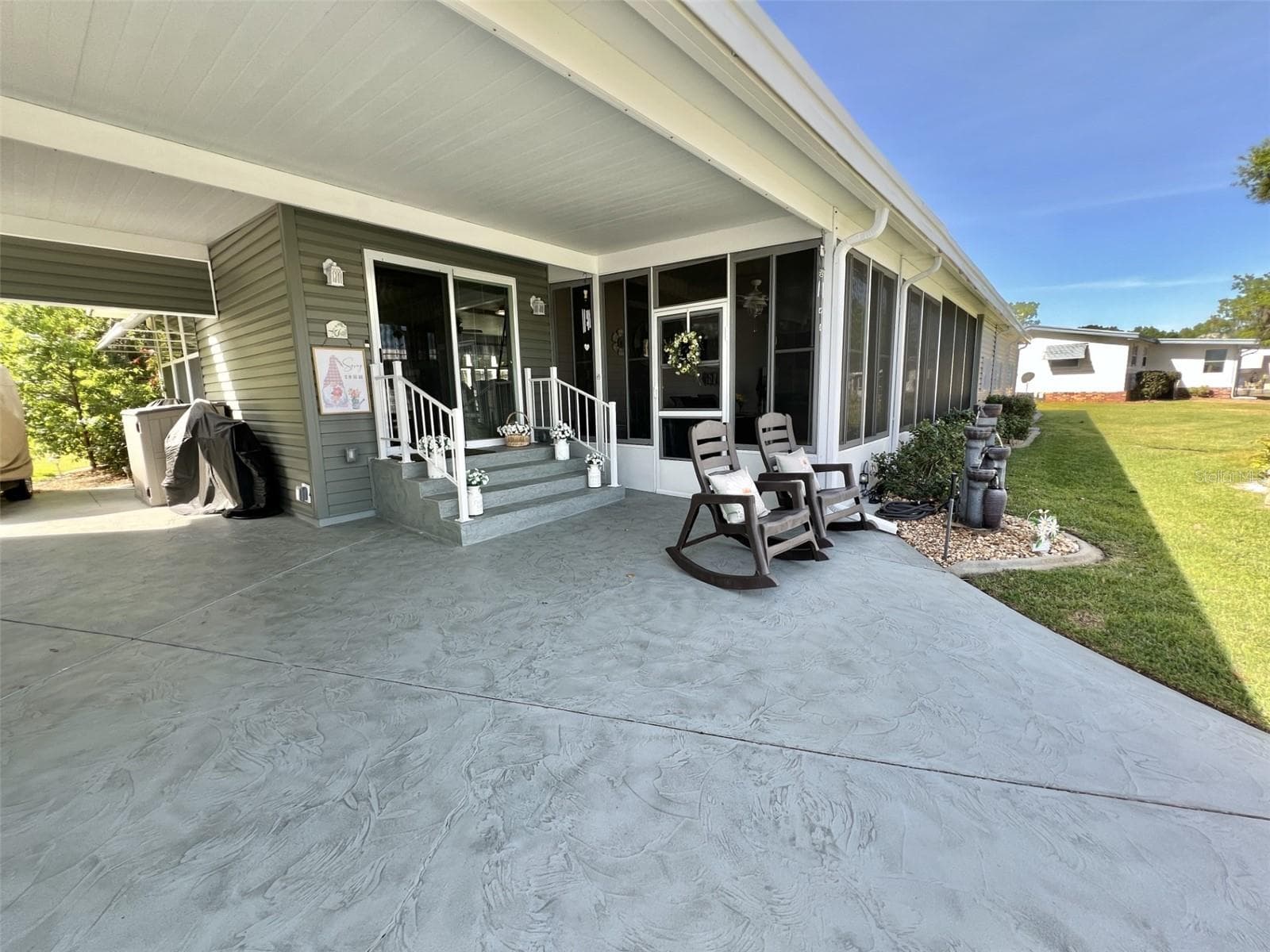 Mobile Home at 207 HAWTHORNE BLVD, LEESBURG, photo 65 of 71