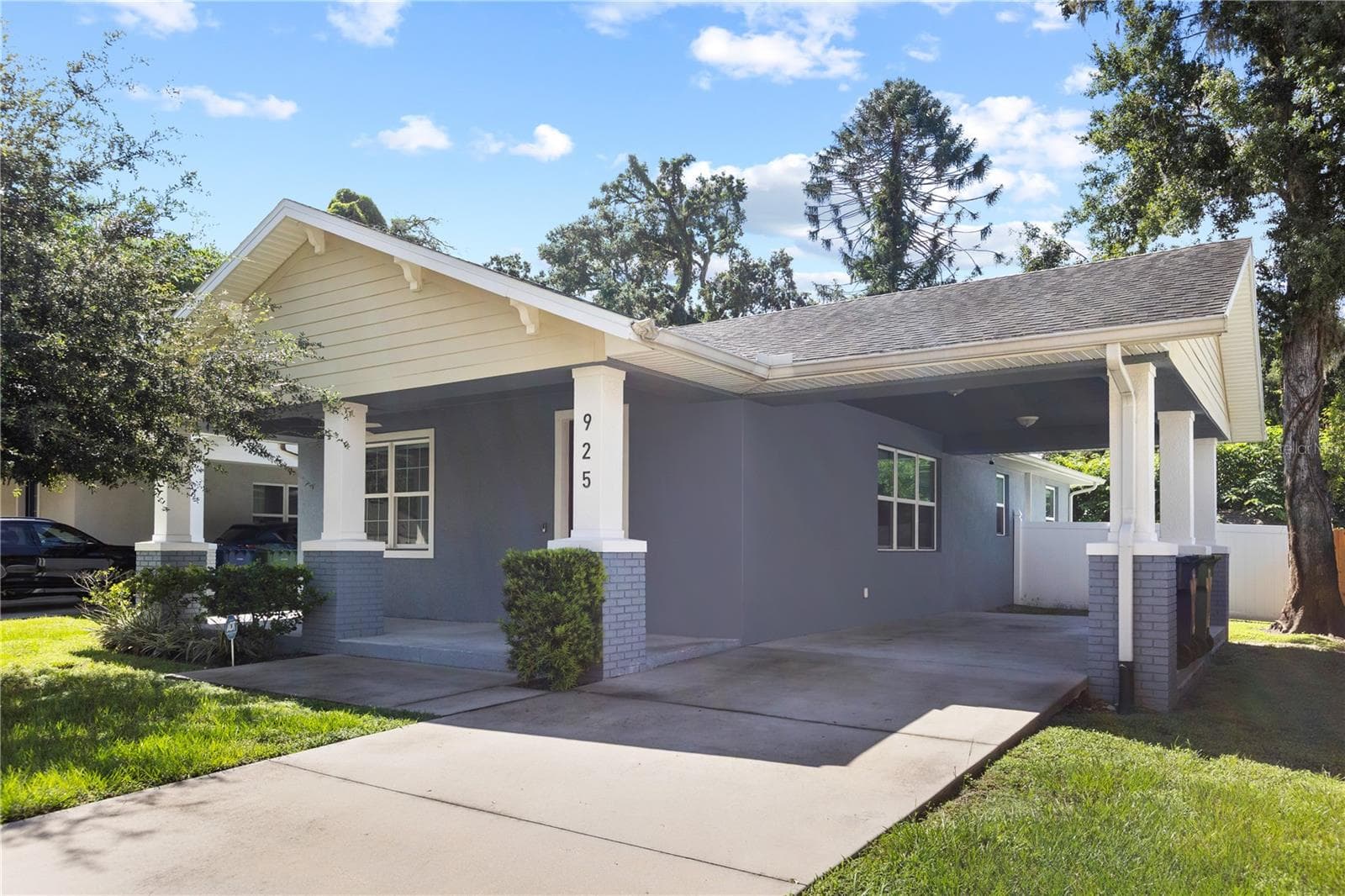 Single Family Residence at 925 E SLIGH AVE, TAMPA, photo 3 of 41