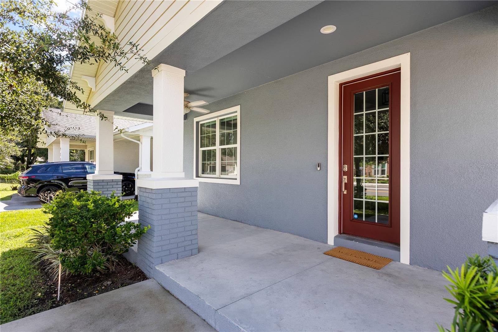 Single Family Residence at 925 E SLIGH AVE, TAMPA, photo 4 of 41