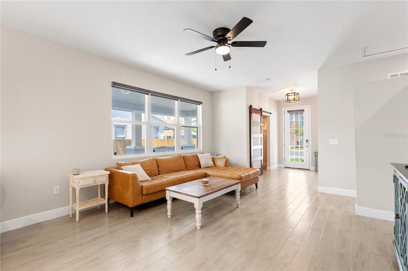 Single Family Residence at 925 E SLIGH AVE, TAMPA, photo 10 of 41