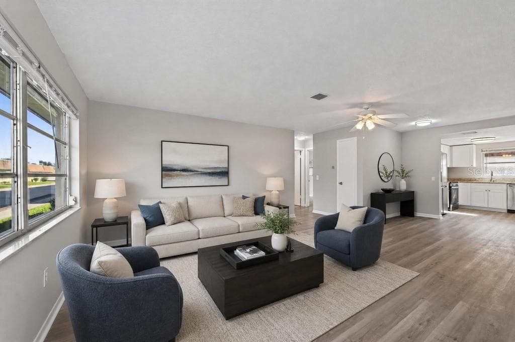 Condominium at 8265 VENDOME BLVD N, PINELLAS PARK, photo 4 of 37