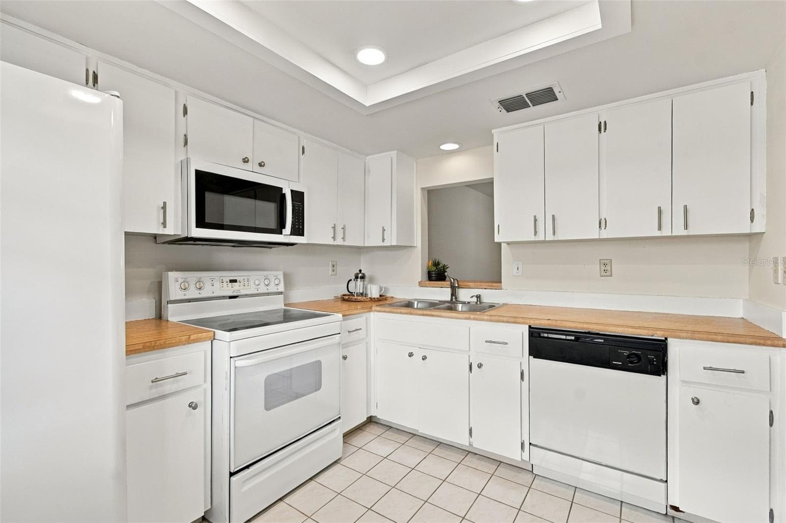 Villa at 7610 OAKMONT LN, NEW PORT RICHEY, photo 8 of 38