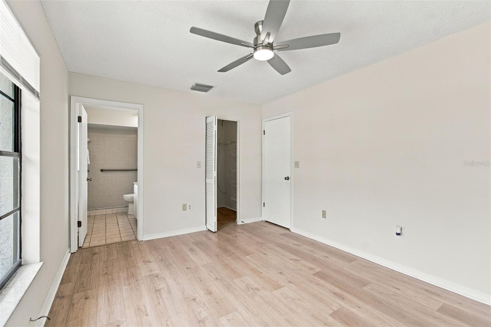 Bedroom 2 w/ Walk-In Closet - 7610 OAKMONT LN, NEW PORT RICHEY