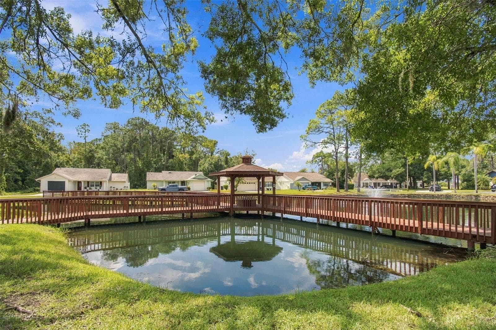 Pond in Neighborhood - 7610 OAKMONT LN, NEW PORT RICHEY