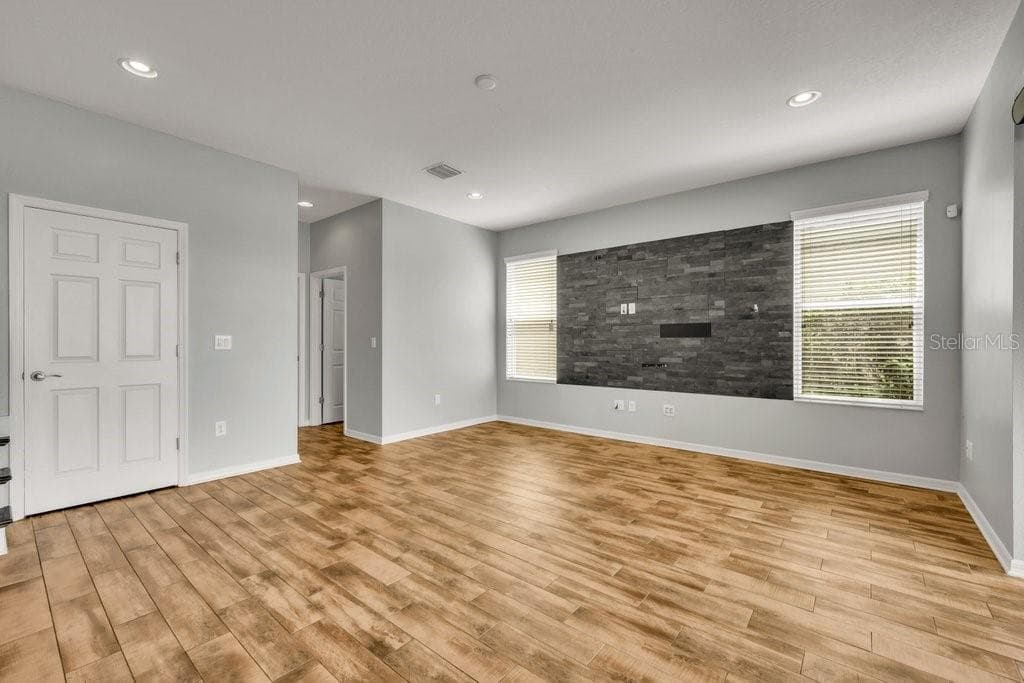 Single Family Residence at 7225 BLUE BEECH DR, RIVERVIEW, photo 17 of 47