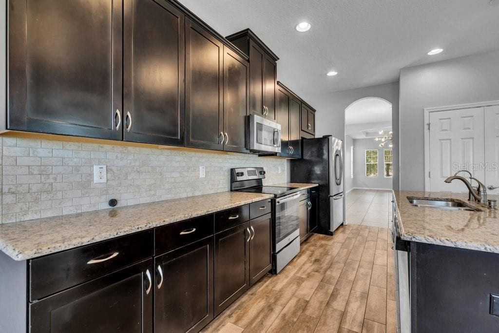 Single Family Residence at 7225 BLUE BEECH DR, RIVERVIEW, photo 23 of 47