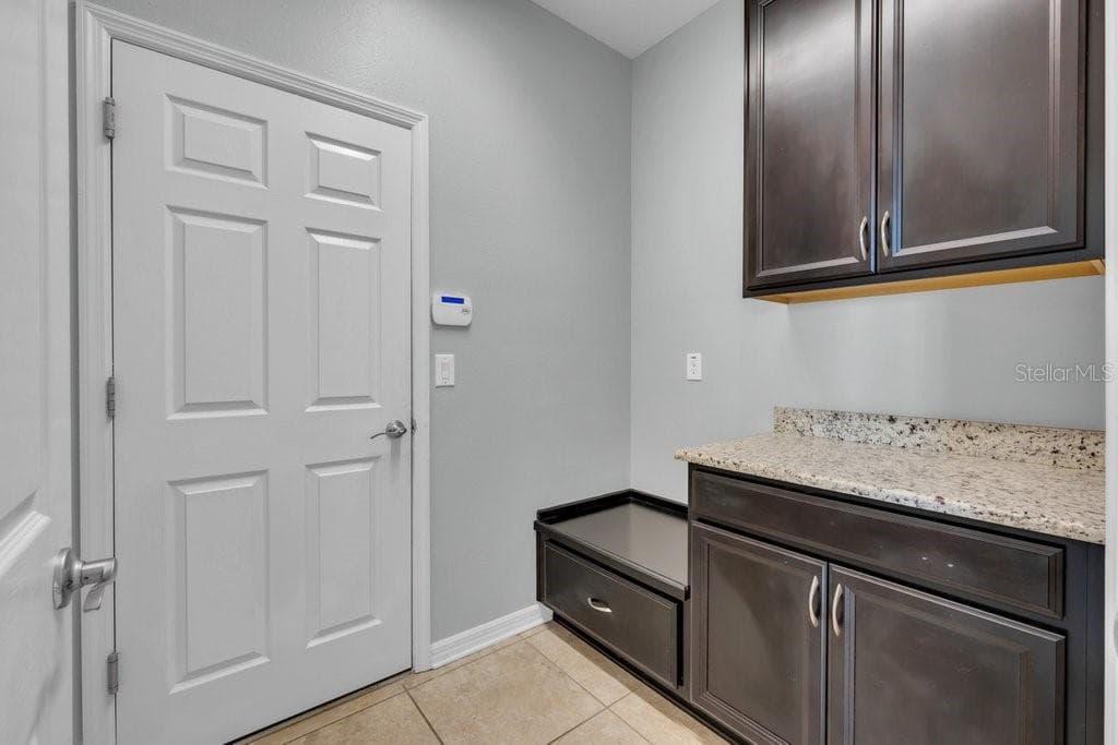 Single Family Residence at 7225 BLUE BEECH DR, RIVERVIEW, photo 26 of 47