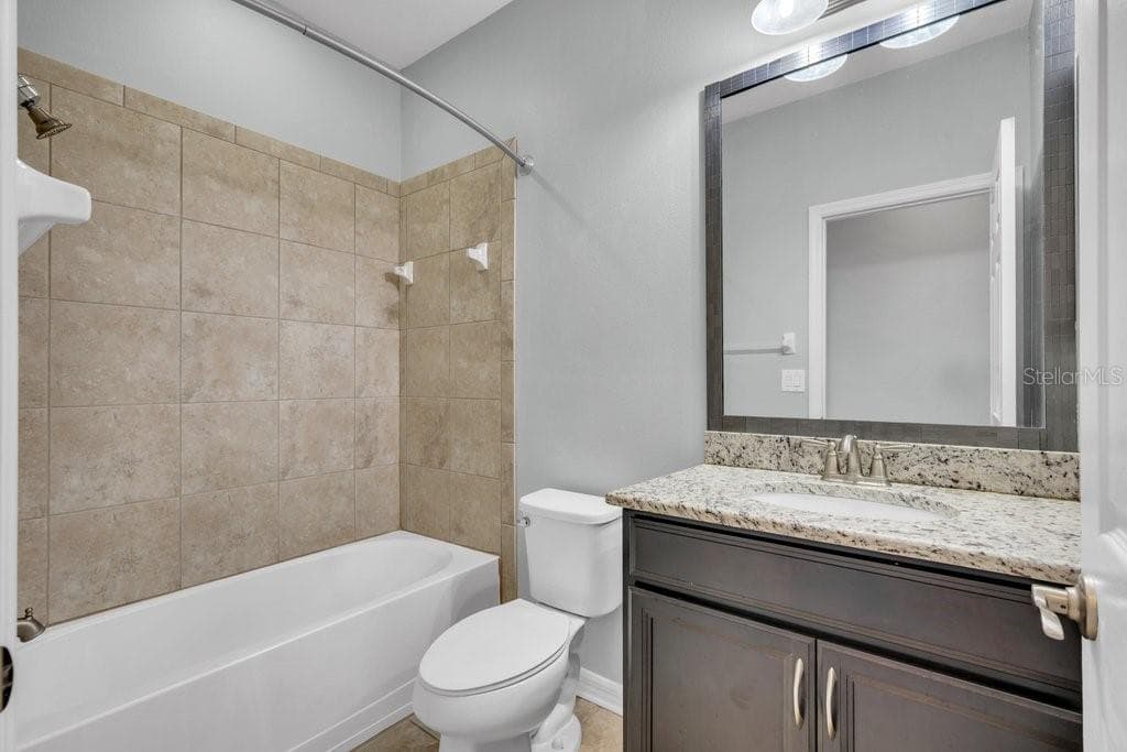 Single Family Residence at 7225 BLUE BEECH DR, RIVERVIEW, photo 36 of 47