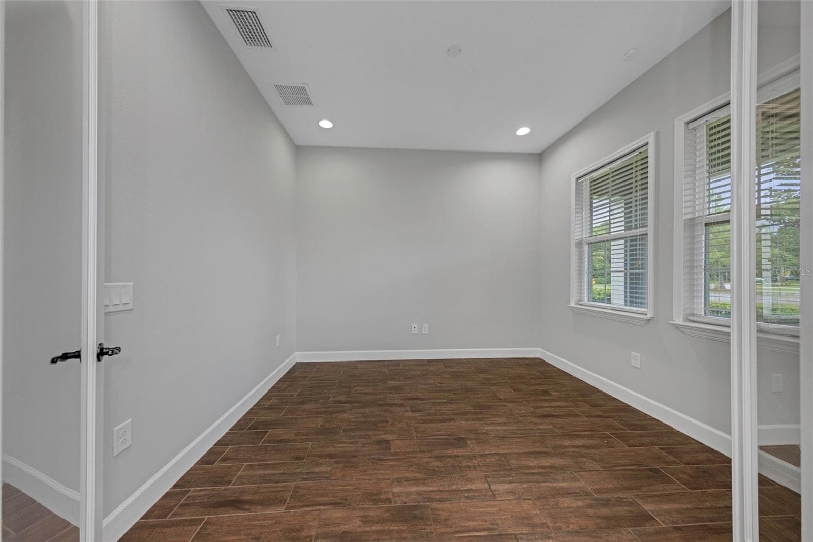 Office/Den - 17807 HOWSMOOR PL, LUTZ
