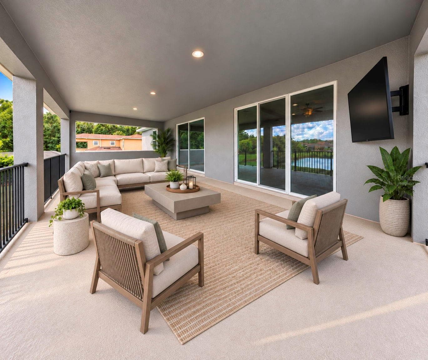 Virtually Staged - 17807 HOWSMOOR PL, LUTZ