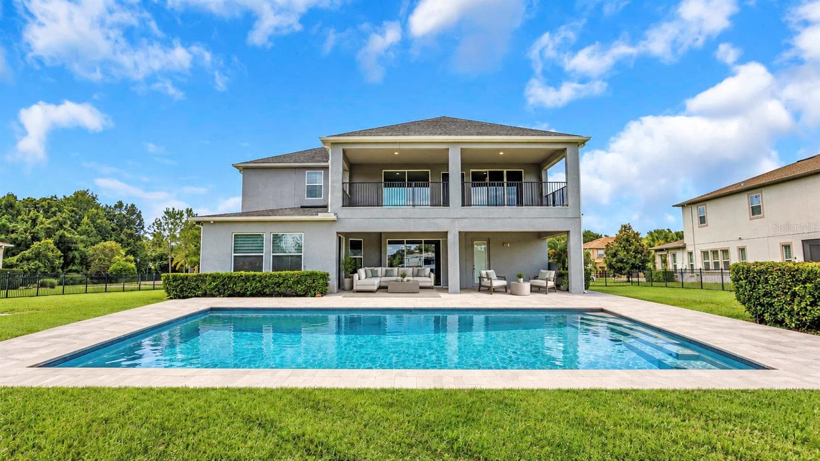 Virtually Staged - 17807 HOWSMOOR PL, LUTZ