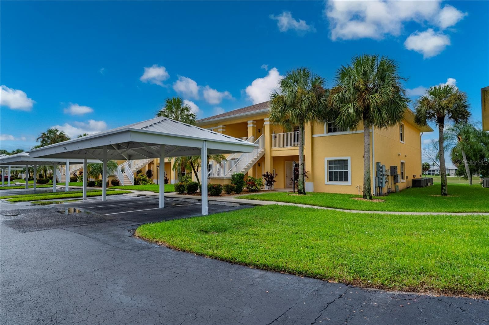 Condominium at 1295 SAXONY CIR #2106, PUNTA GORDA, photo 4 of 54