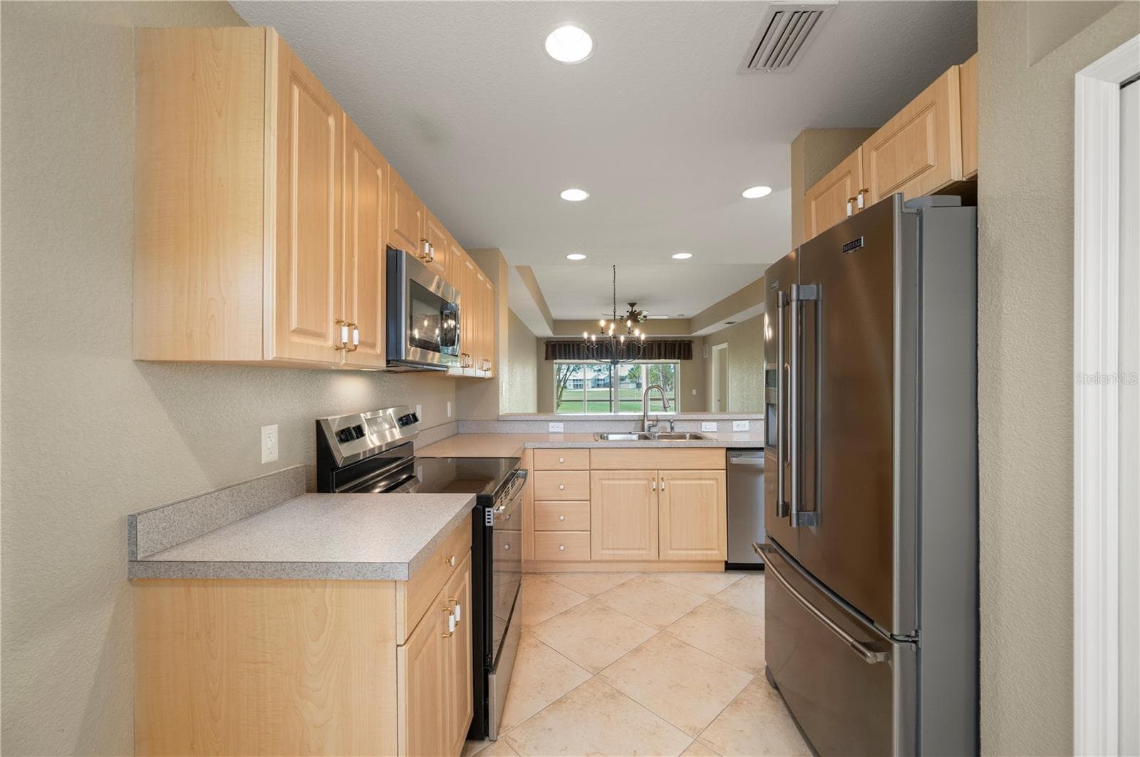 Condominium at 1295 SAXONY CIR #2106, PUNTA GORDA, photo 13 of 54