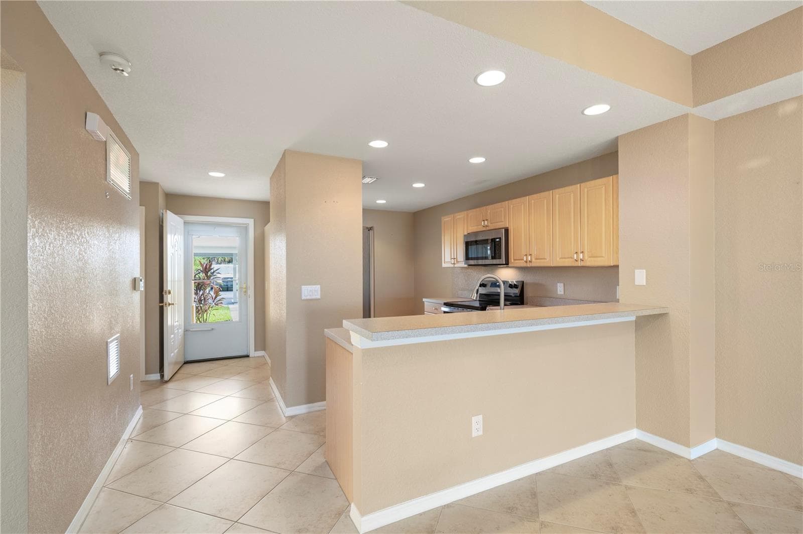 Condominium at 1295 SAXONY CIR #2106, PUNTA GORDA, photo 15 of 54