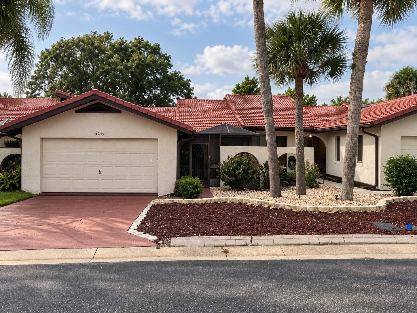 505 CLUBHOUSE DR
