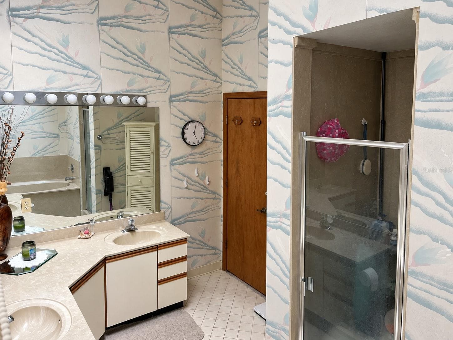 Primary bathroom other angle - 505 CLUBHOUSE DR, LAKE WALES