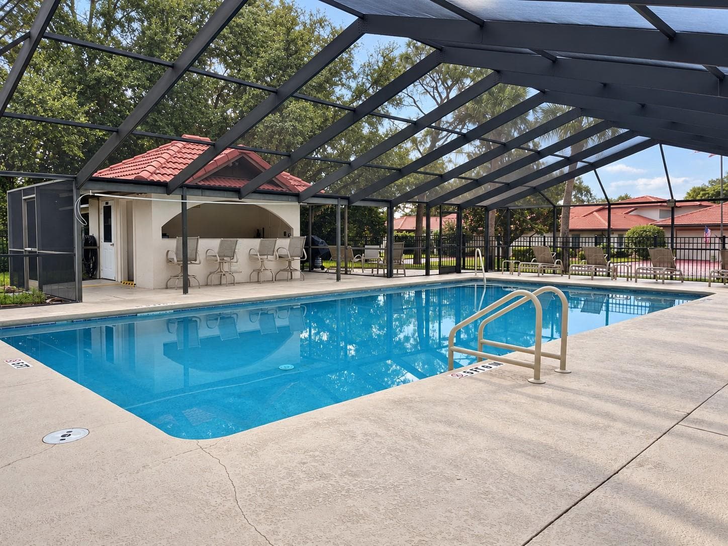 Clubhouse Pool - 505 CLUBHOUSE DR, LAKE WALES