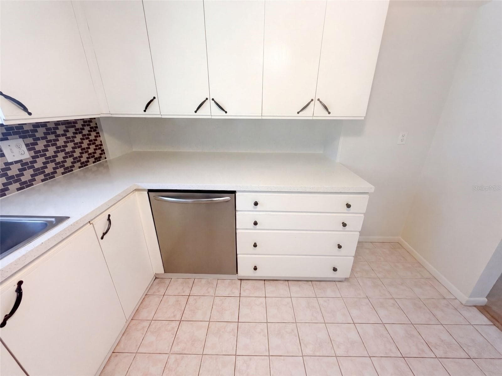 Single Family Residence at 3010 HATTON ST, SARASOTA, photo 9 of 25
