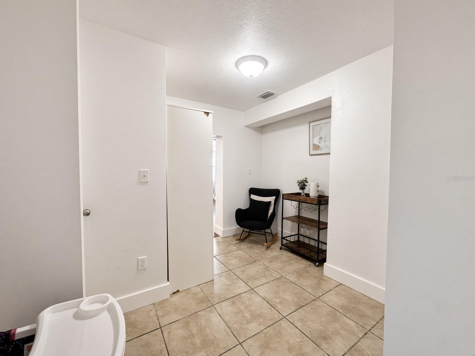 Single Family Residence at 6508 N GLEN AVE, TAMPA, photo 6 of 21