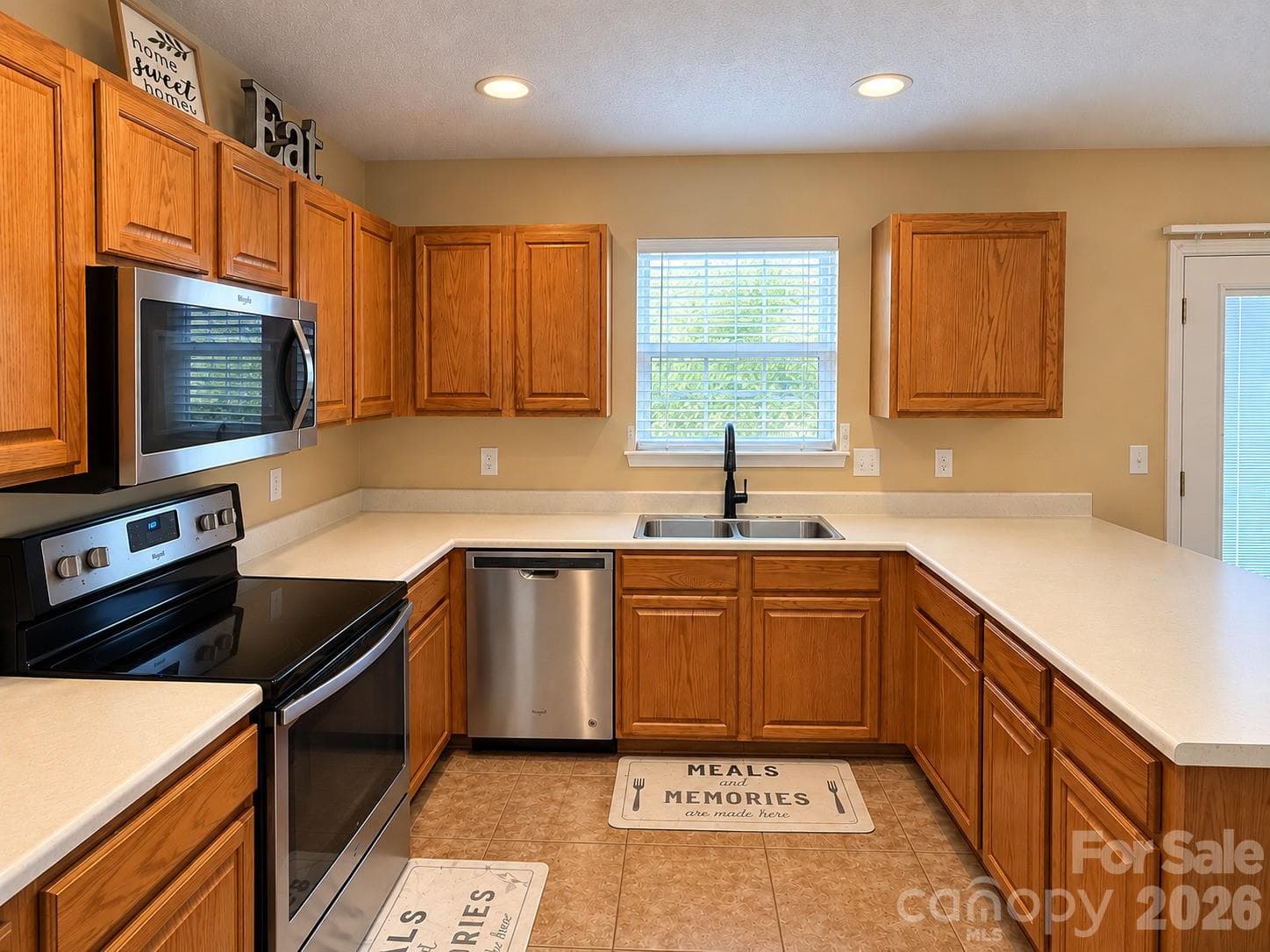 Single Family Residence at 4912 Alenja Lane, Raleigh, photo 12 of 38