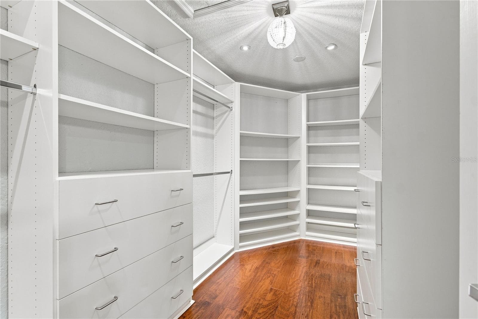 Huge closet with dream closet system - 152 117TH AVE, TREASURE ISLAND