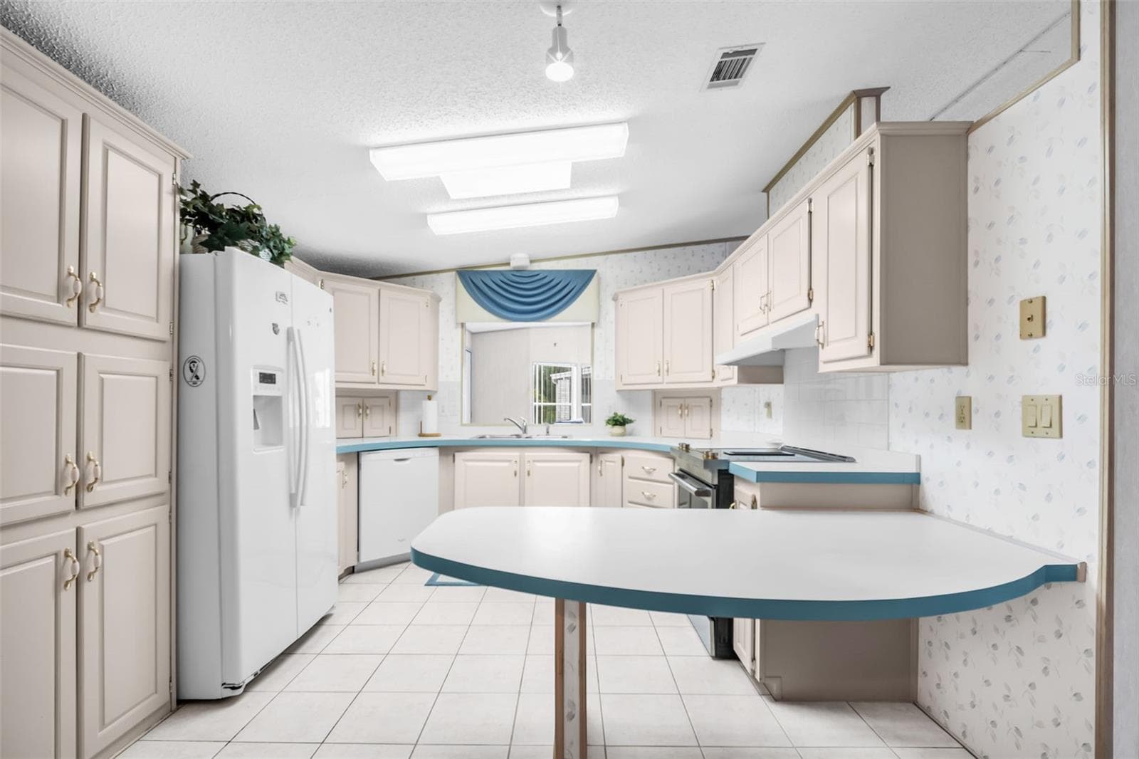 kitchen - 428 PELICAN DR S, OLDSMAR