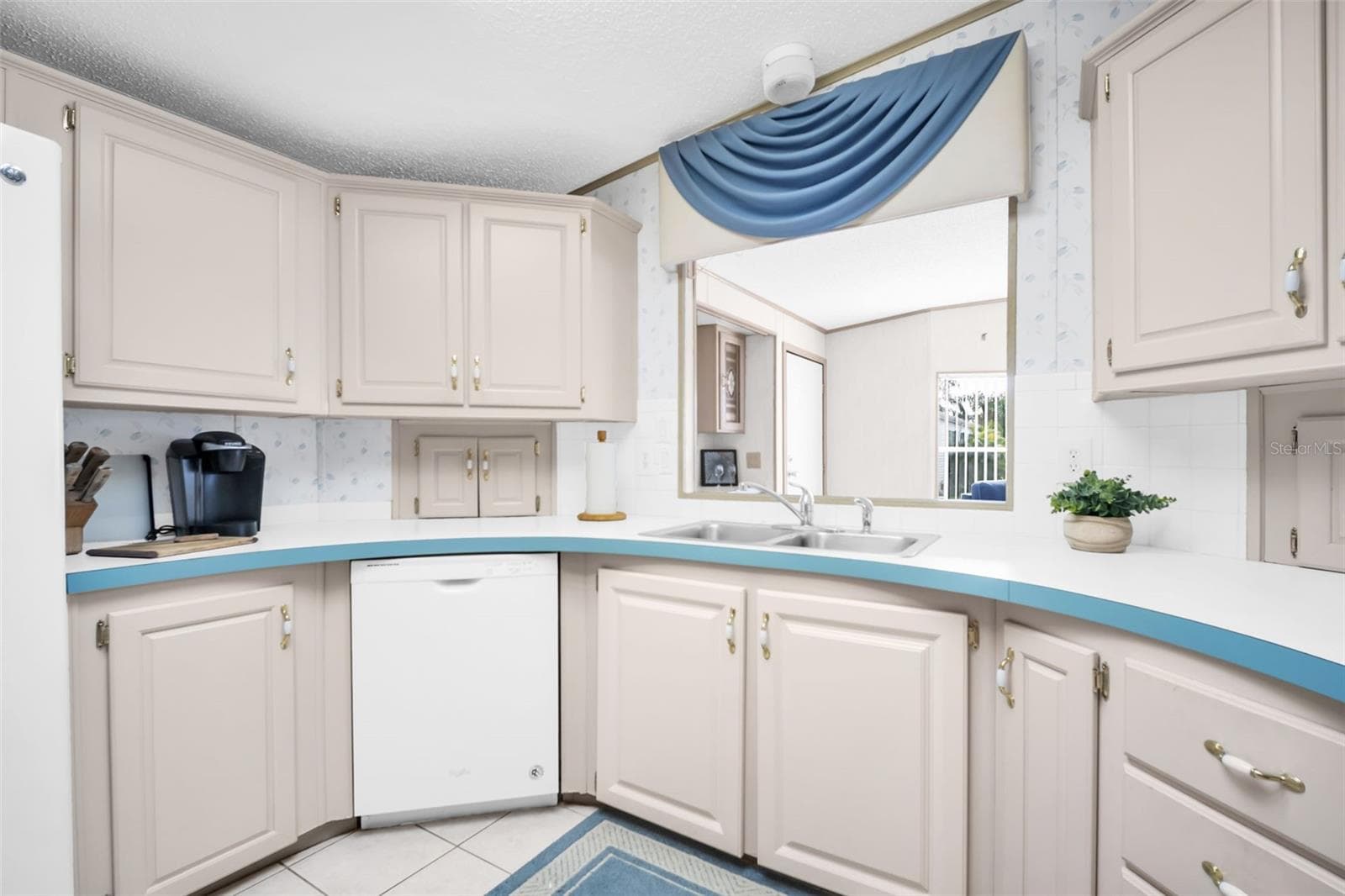 Kitchen - 428 PELICAN DR S, OLDSMAR