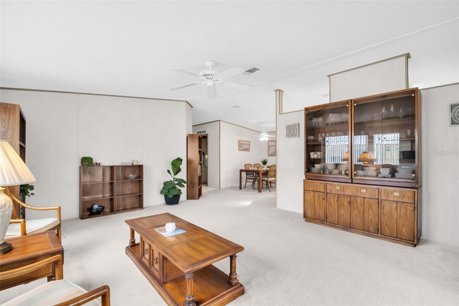 Living Room - 428 PELICAN DR S, OLDSMAR