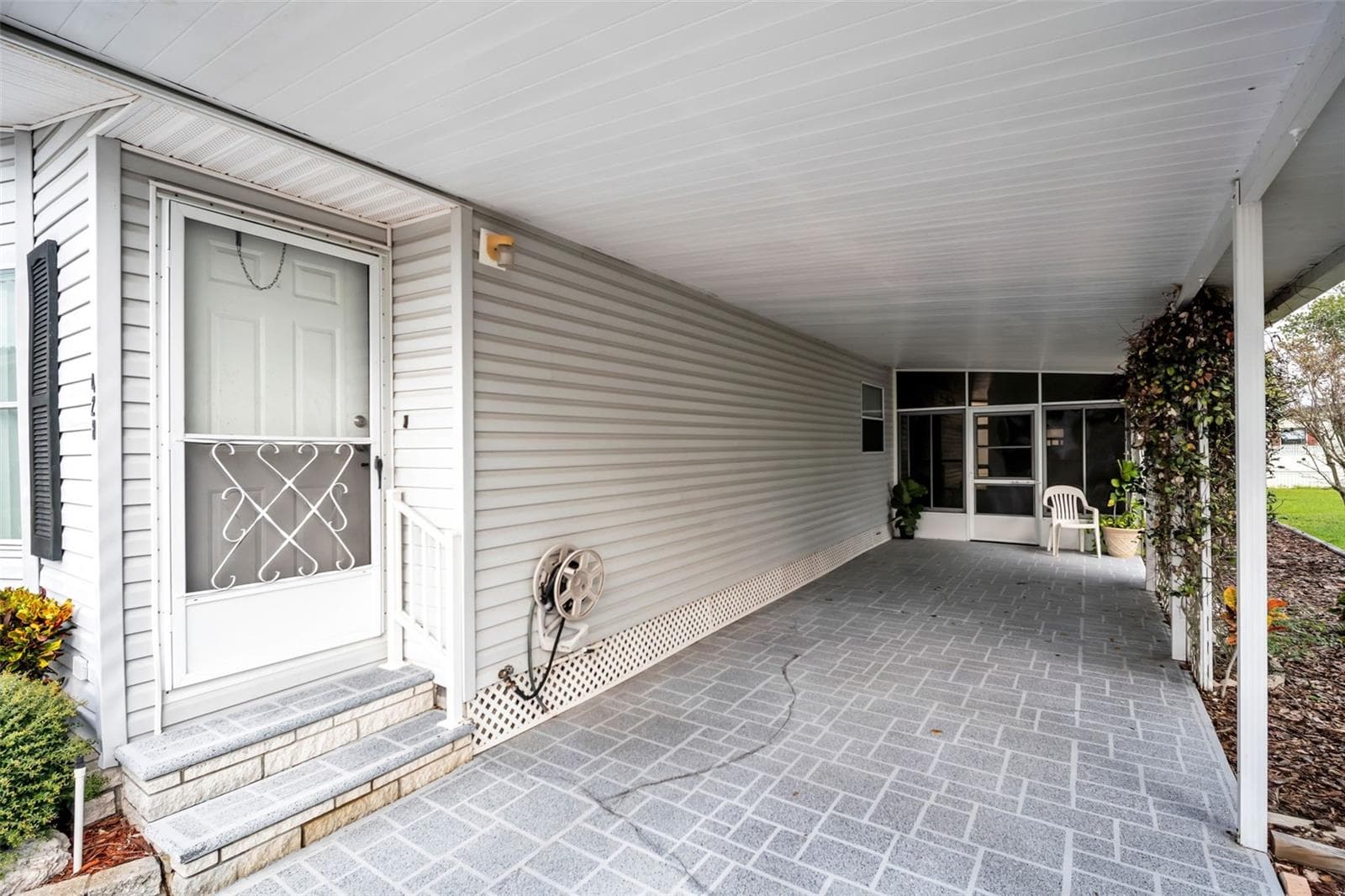 Carport - 428 PELICAN DR S, OLDSMAR
