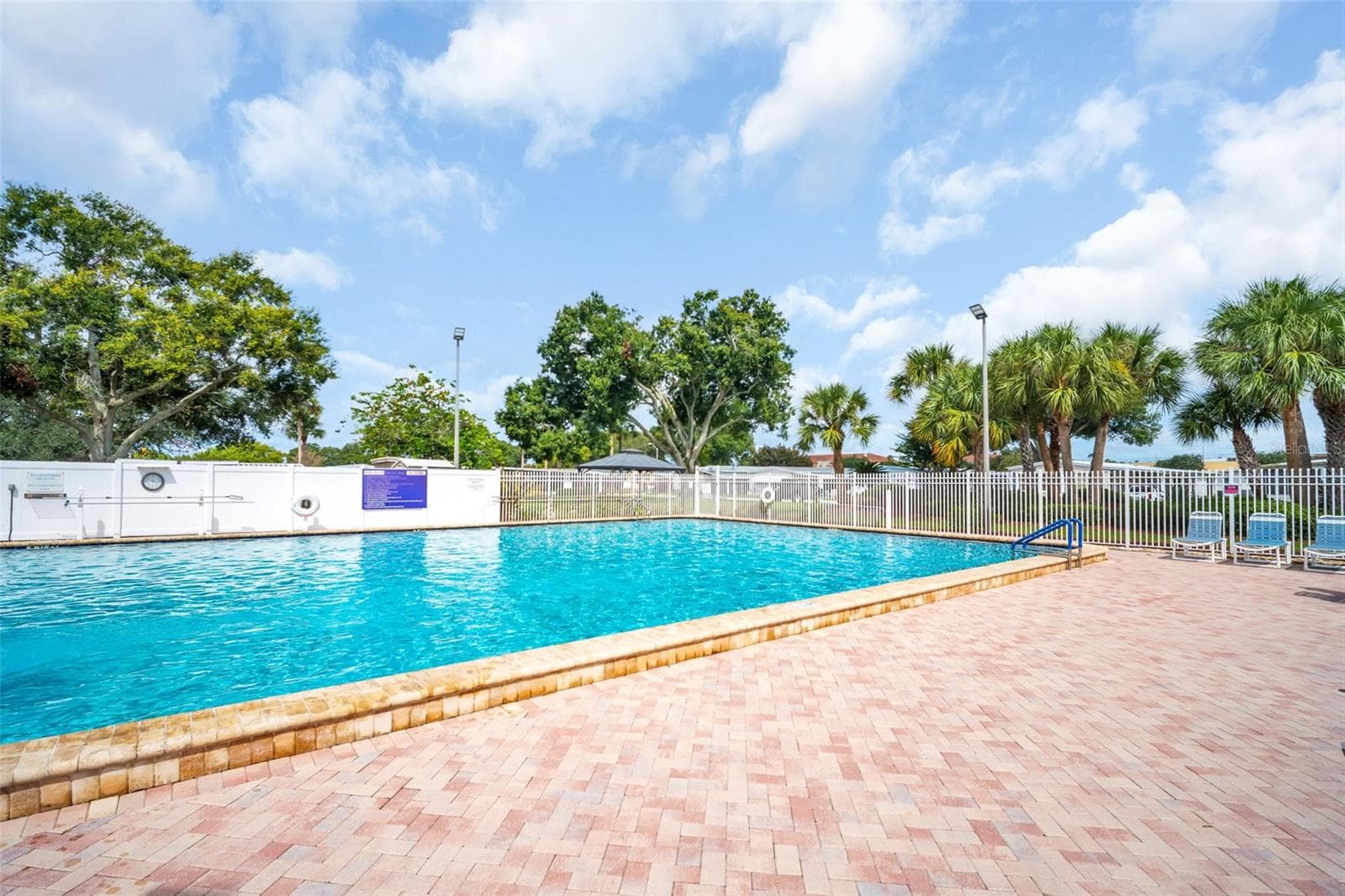 Heated Pool - 428 PELICAN DR S, OLDSMAR