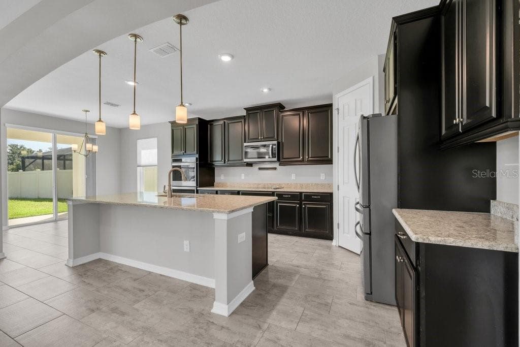 Single Family Residence at 5412 CAMBERWELL LN, RIVERVIEW, photo 13 of 70