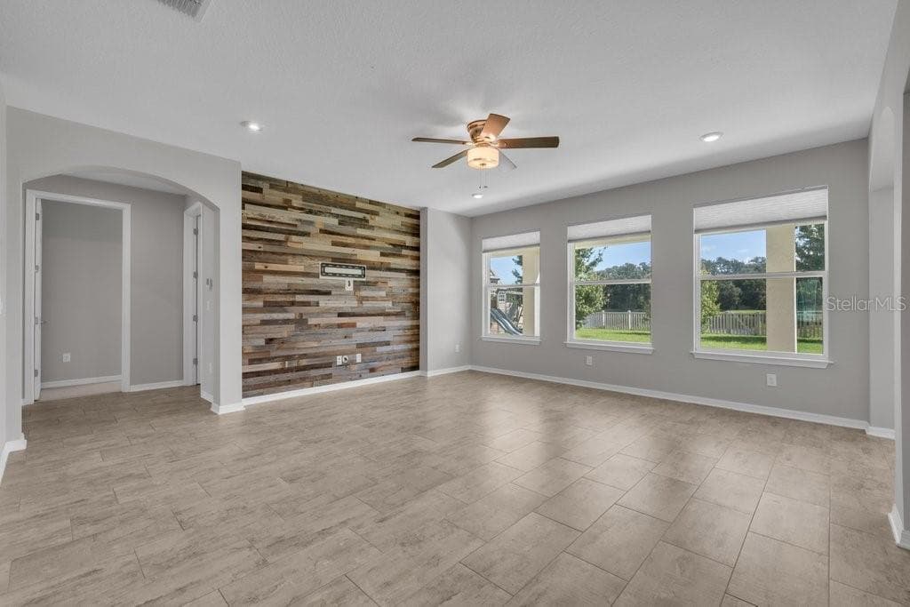 Single Family Residence at 5412 CAMBERWELL LN, RIVERVIEW, photo 20 of 70