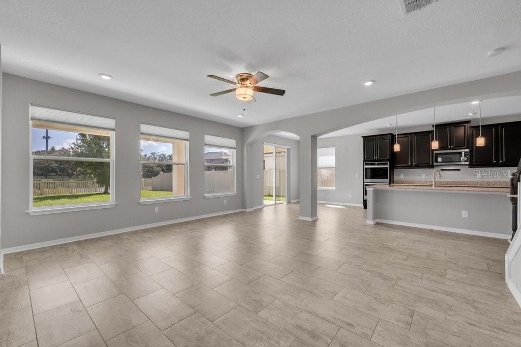 Single Family Residence at 5412 CAMBERWELL LN, RIVERVIEW, photo 21 of 70