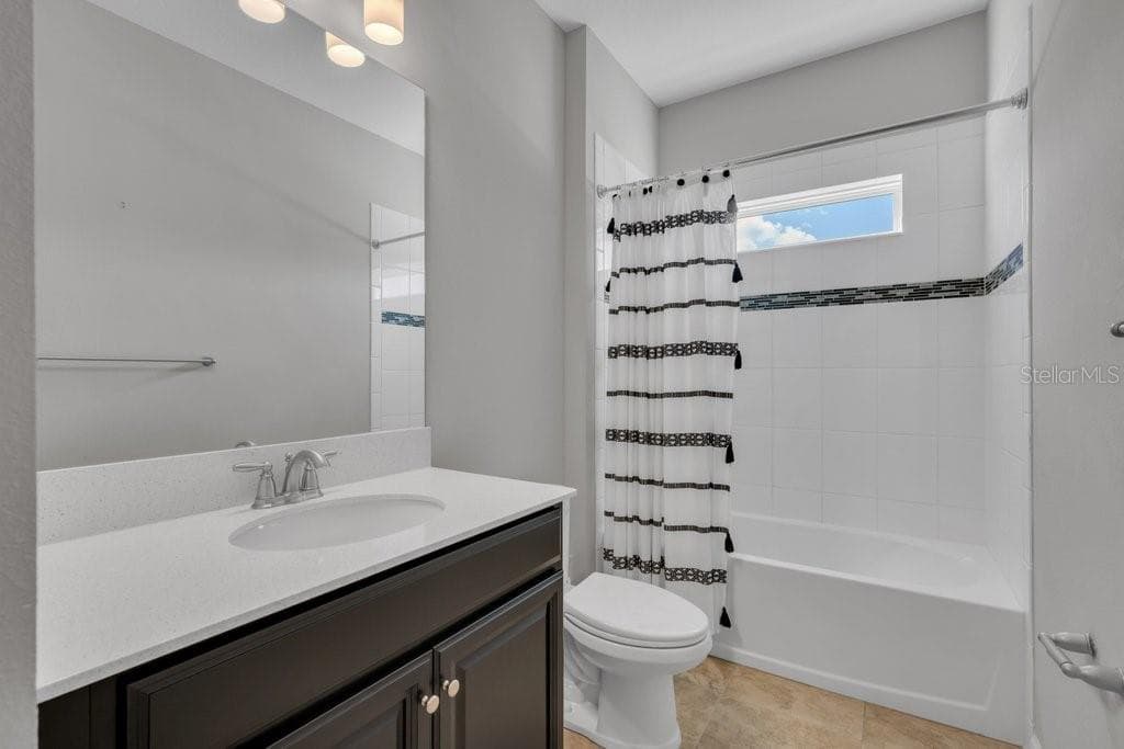 Single Family Residence at 5412 CAMBERWELL LN, RIVERVIEW, photo 29 of 70