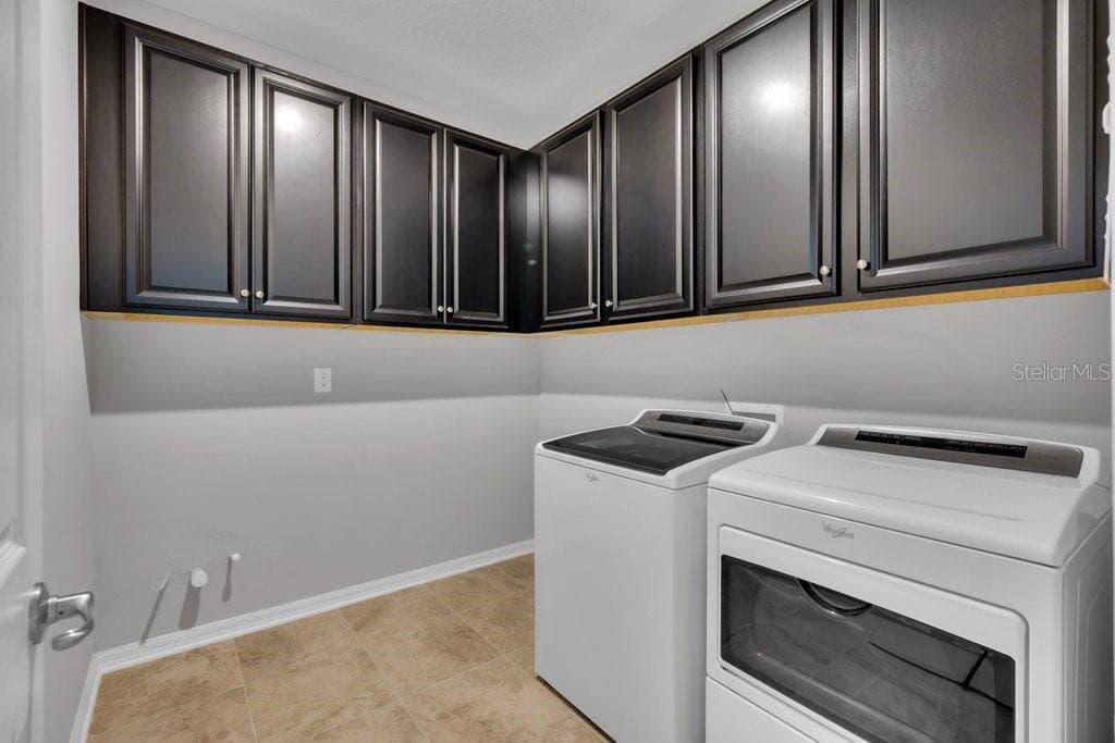 Single Family Residence at 5412 CAMBERWELL LN, RIVERVIEW, photo 36 of 70