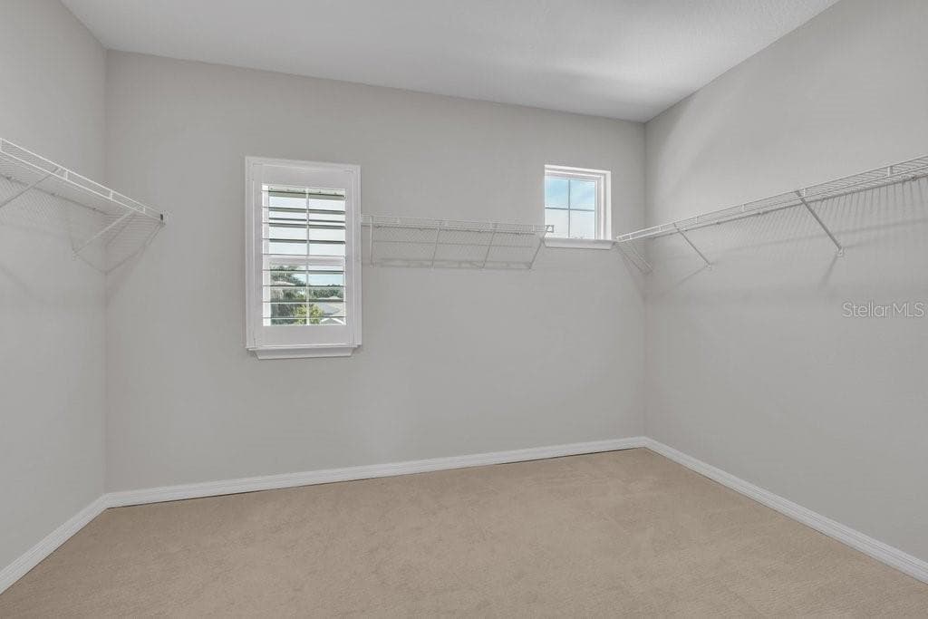 Single Family Residence at 5412 CAMBERWELL LN, RIVERVIEW, photo 41 of 70
