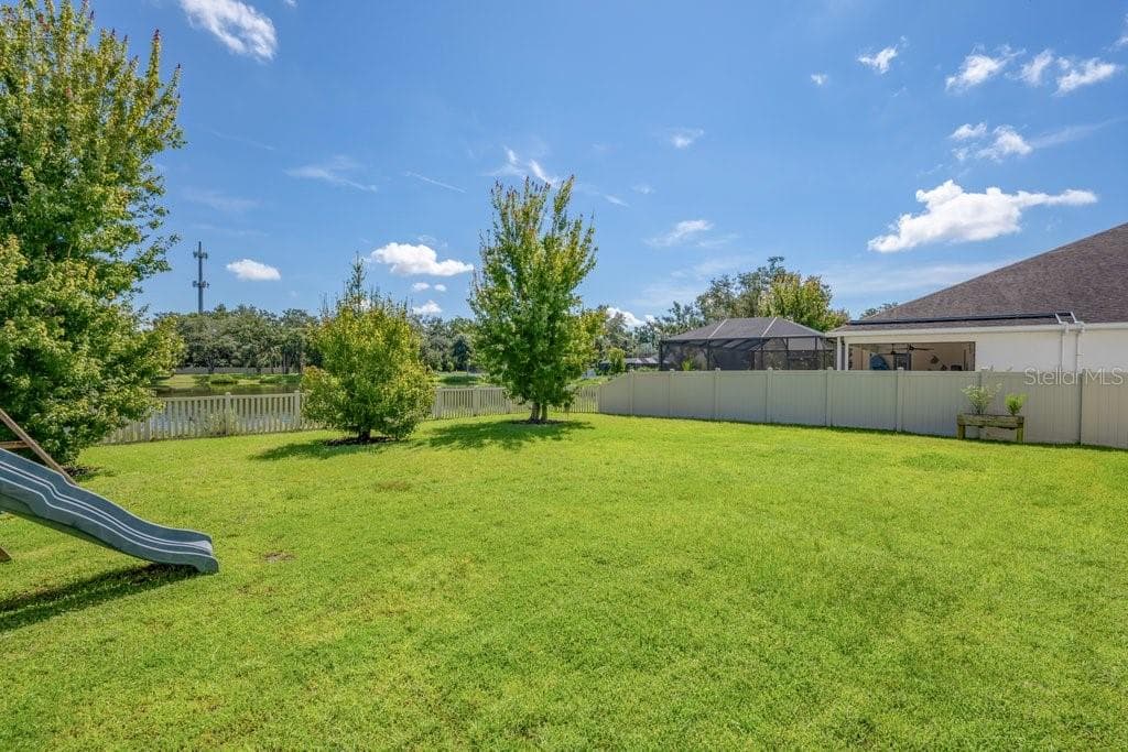 Single Family Residence at 5412 CAMBERWELL LN, RIVERVIEW, photo 48 of 70