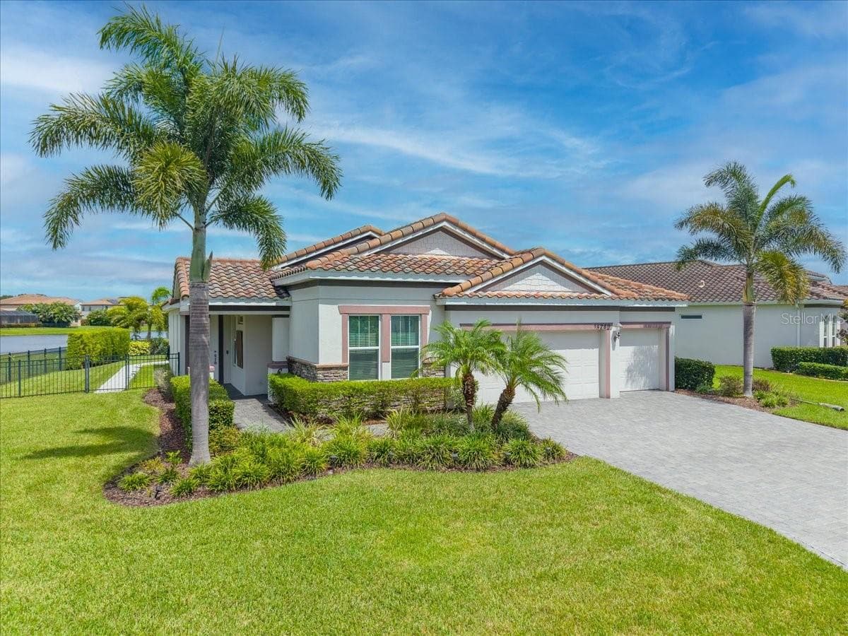 Single Family Residence at 13240 SAW PALM CRK, BRADENTON, photo 2 of 45