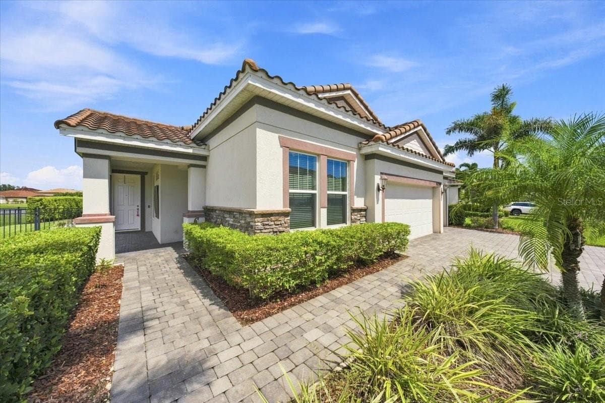 Single Family Residence at 13240 SAW PALM CRK, BRADENTON, photo 4 of 45