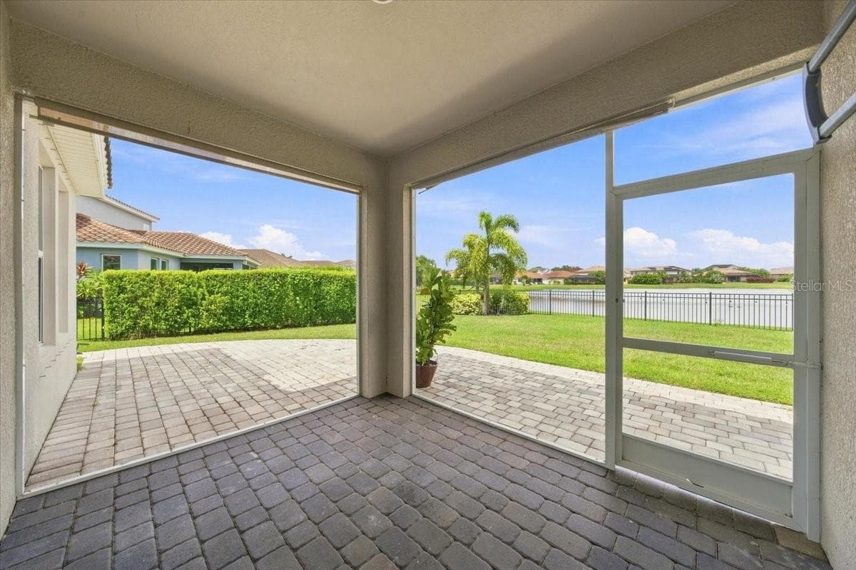 Single Family Residence at 13240 SAW PALM CRK, BRADENTON, photo 6 of 45