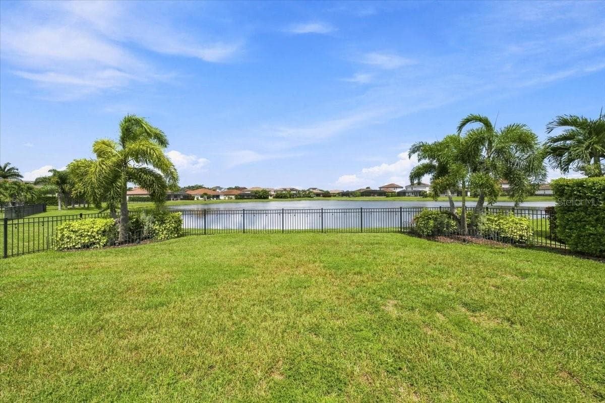 Single Family Residence at 13240 SAW PALM CRK, BRADENTON, photo 7 of 45