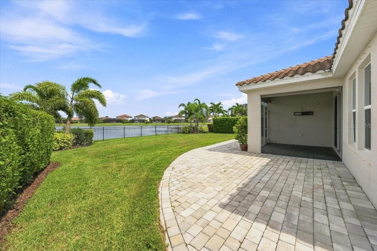 Single Family Residence at 13240 SAW PALM CRK, BRADENTON, photo 8 of 45