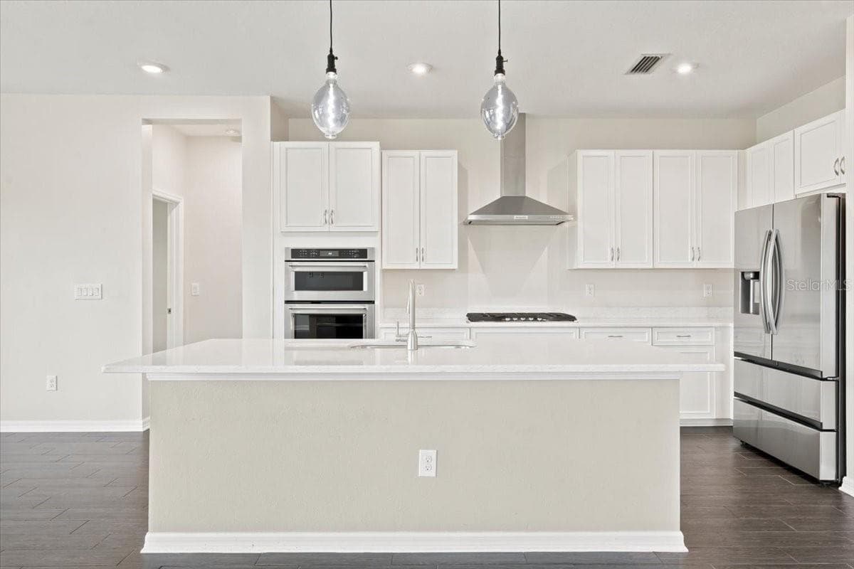 Single Family Residence at 13240 SAW PALM CRK, BRADENTON, photo 20 of 45