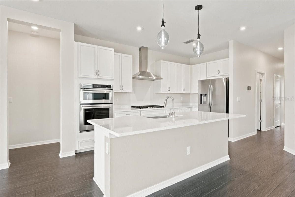 Single Family Residence at 13240 SAW PALM CRK, BRADENTON, photo 21 of 45