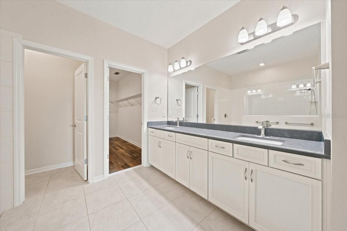 Single Family Residence at 13240 SAW PALM CRK, BRADENTON, photo 31 of 45