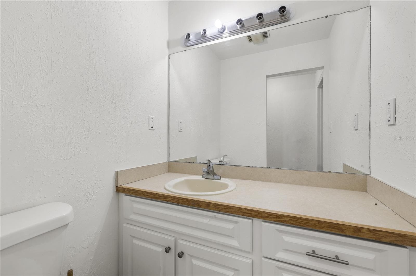 Single Family Residence at 4803 EHRLICH RD #B, TAMPA, photo 31 of 59