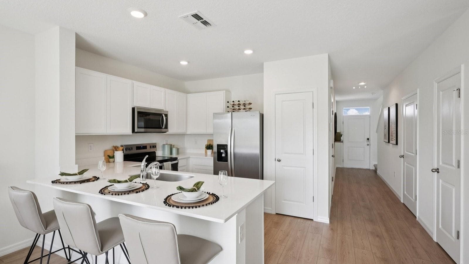 Townhouse at 6607 S RICHARD AVE, TAMPA, photo 12 of 19