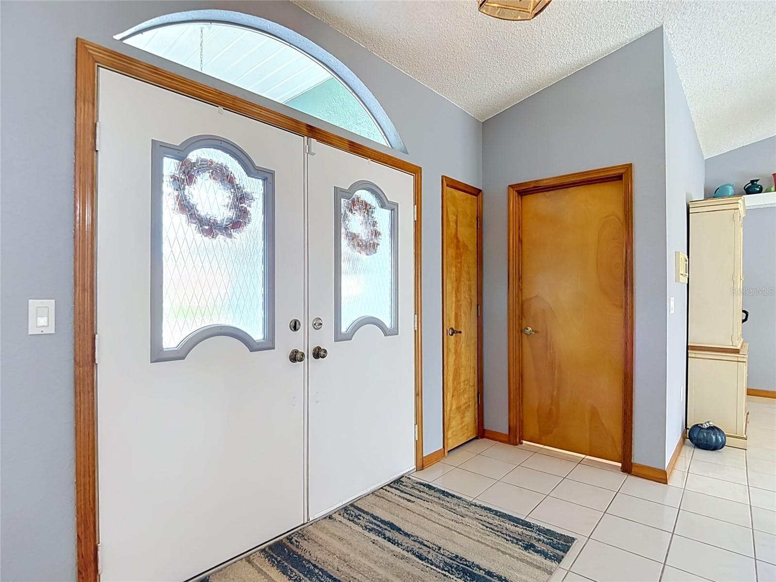 Single Family Residence at 8108 SHORECREST CT, SPRING HILL, photo 3 of 73
