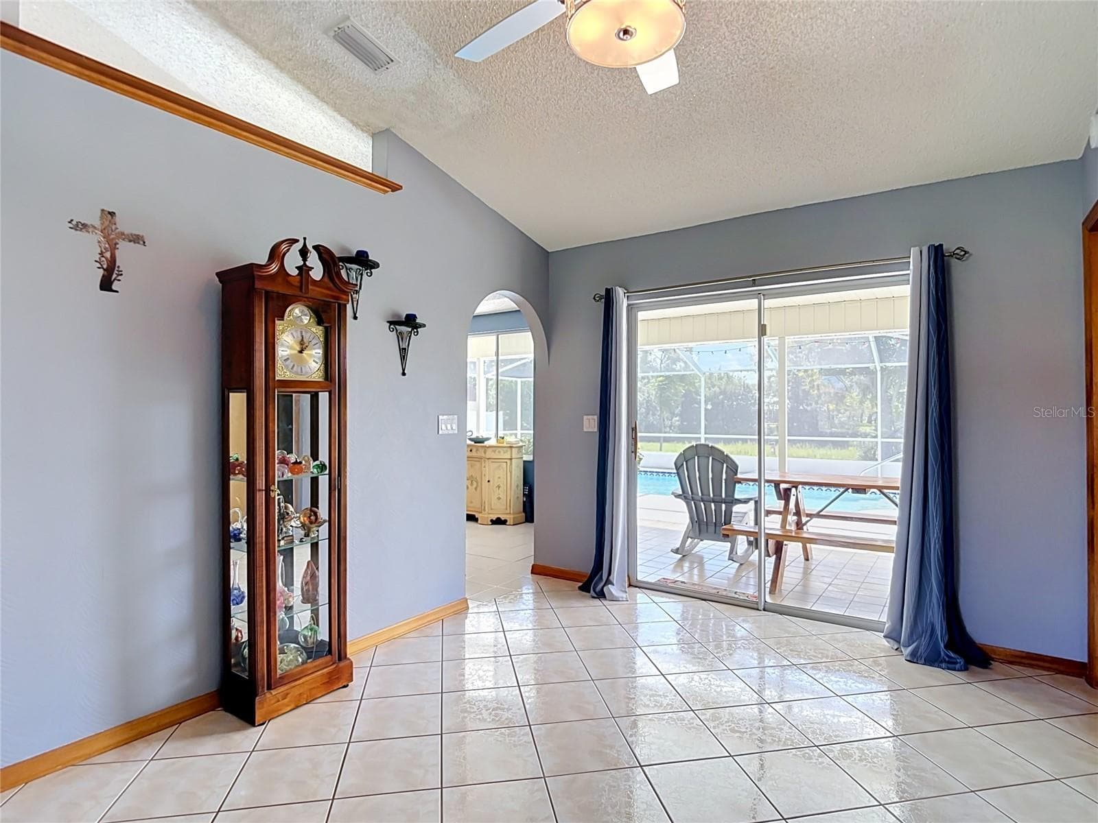 Single Family Residence at 8108 SHORECREST CT, SPRING HILL, photo 11 of 73